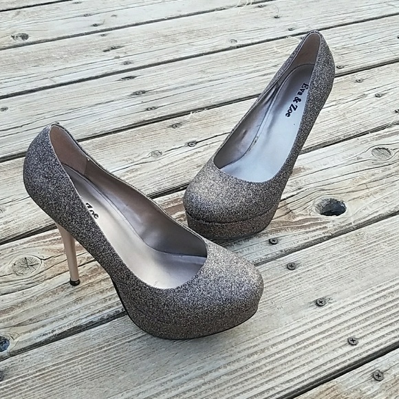 Eva & Zoe Shoes - Eva & Zoe Stunning Rose Gold Glitter Heels